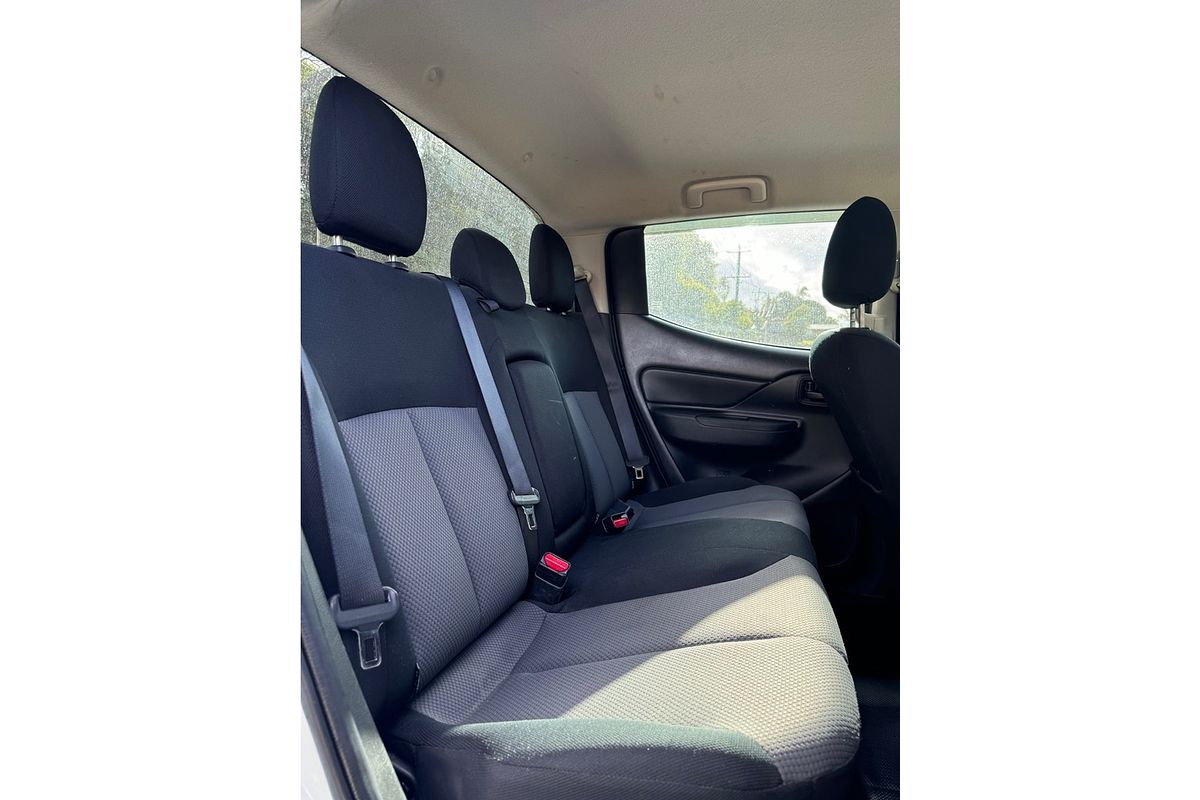 2022 Mitsubishi Triton GLX MR 4X4