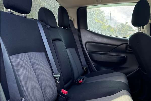 2022 Mitsubishi Triton GLX MR 4X4