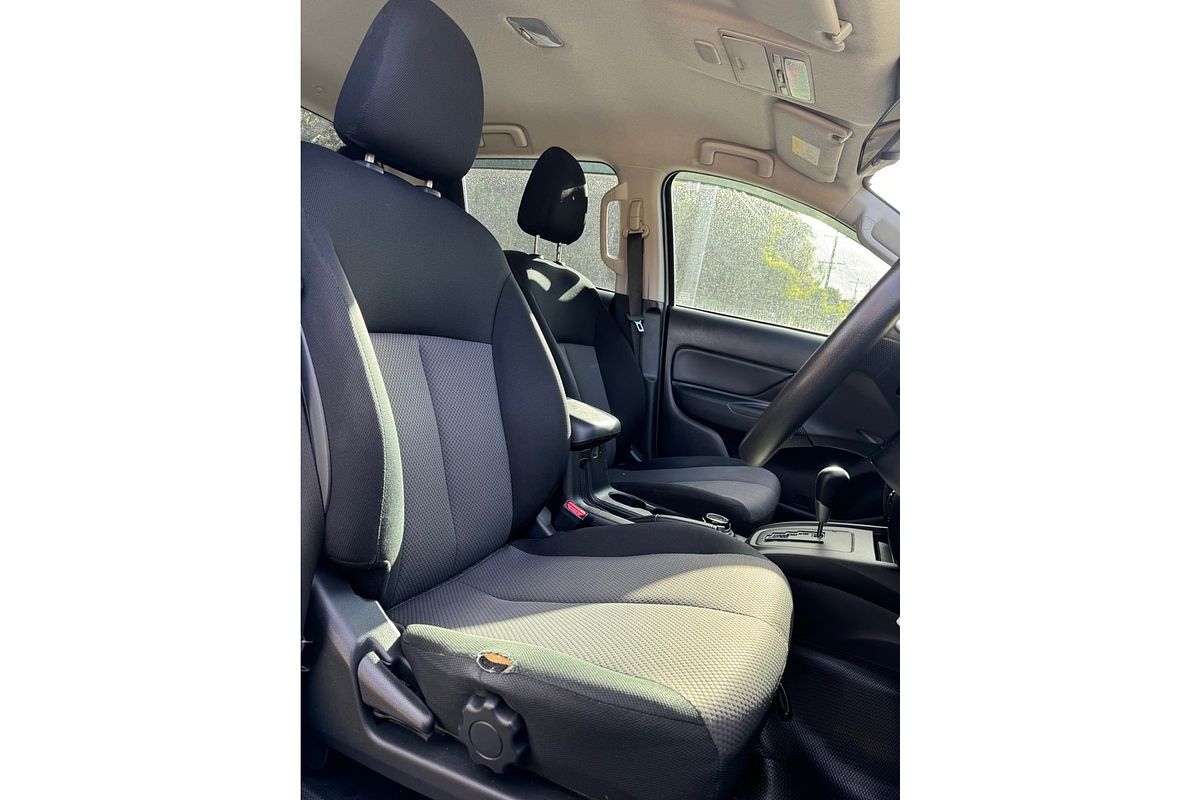 2022 Mitsubishi Triton GLX MR 4X4