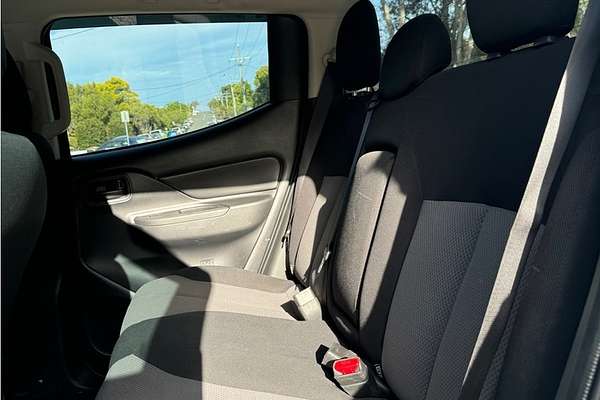 2022 Mitsubishi Triton GLX MR 4X4