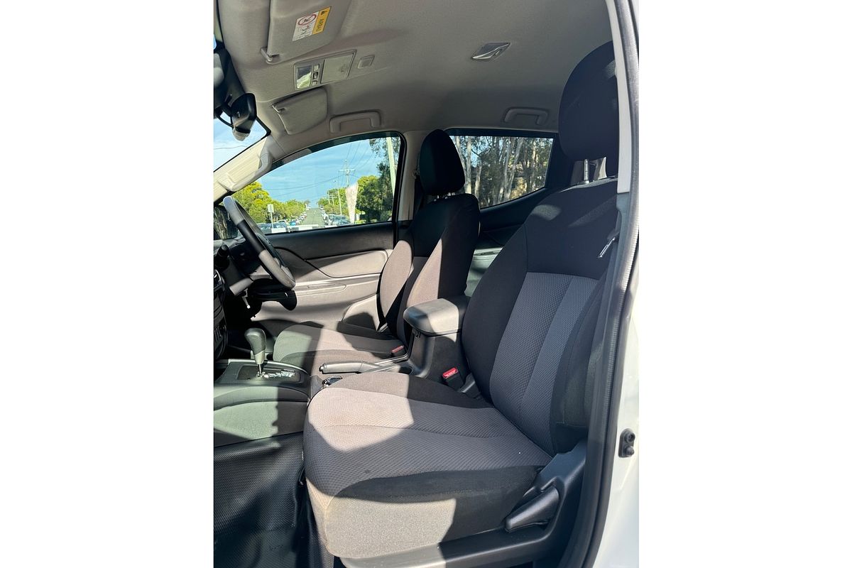 2022 Mitsubishi Triton GLX MR 4X4