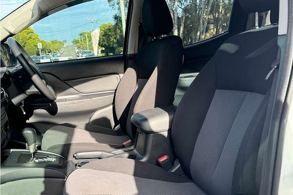 2022 Mitsubishi Triton GLX MR 4X4