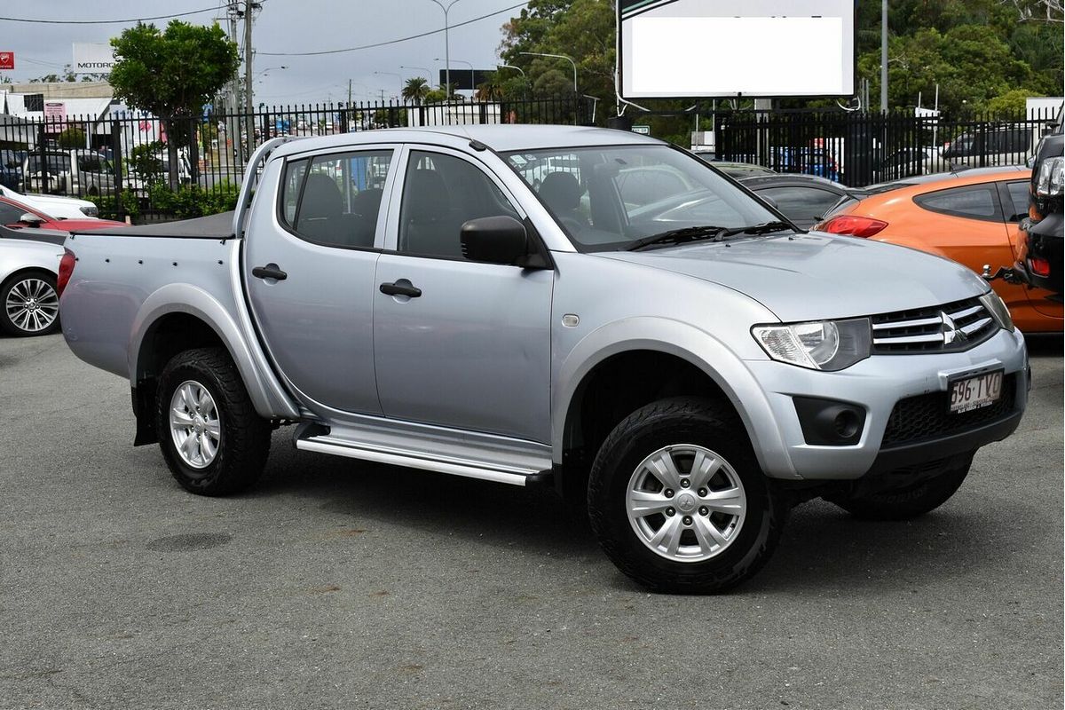 2013 Mitsubishi Triton GLX MN 4X4