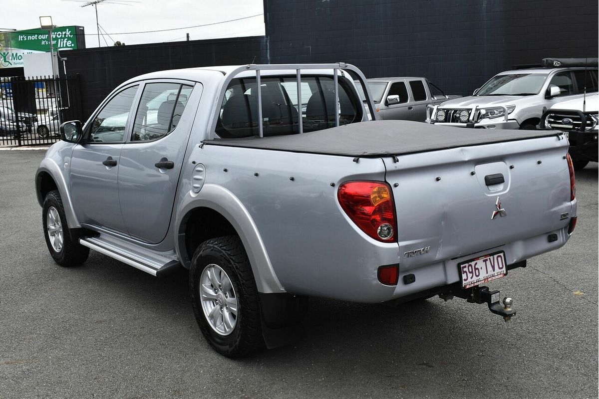 2013 Mitsubishi Triton GLX MN 4X4