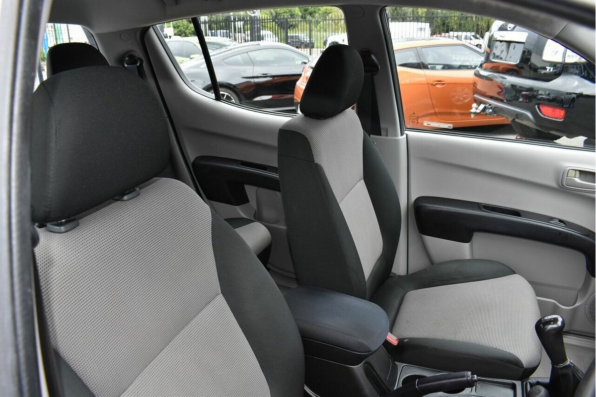 2013 Mitsubishi Triton GLX MN 4X4