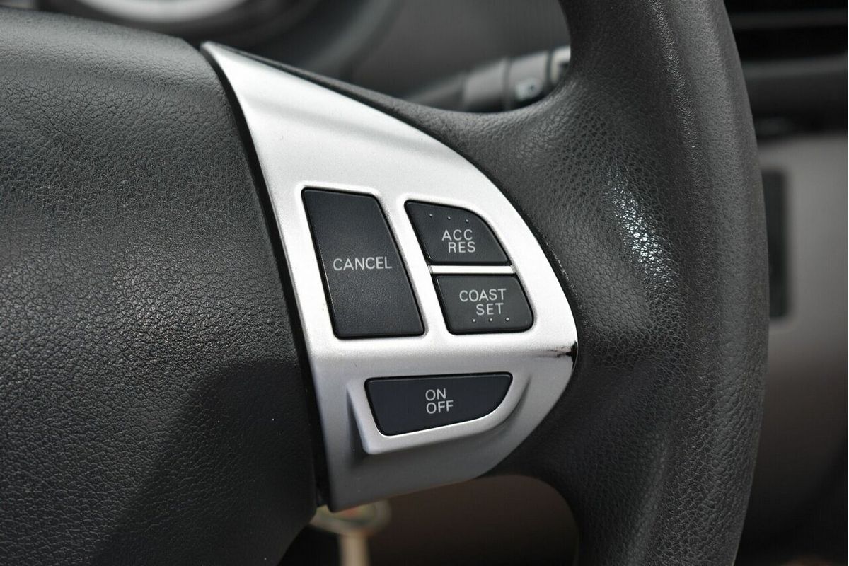 2013 Mitsubishi Triton GLX MN 4X4