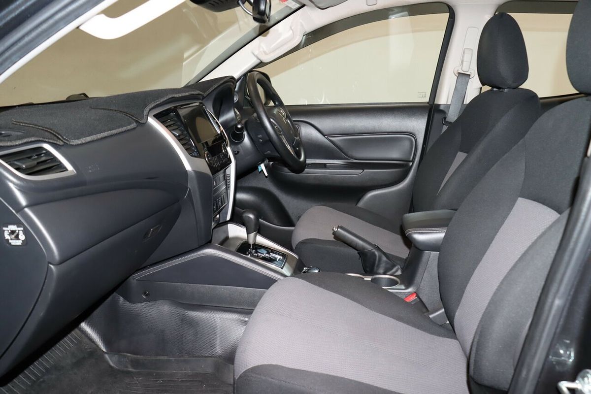 2021 Mitsubishi Triton GLX MR 4X4