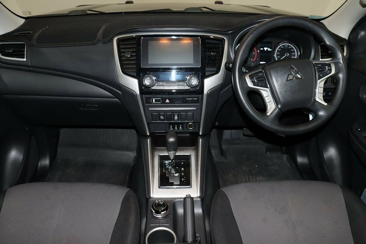 2021 Mitsubishi Triton GLX MR 4X4
