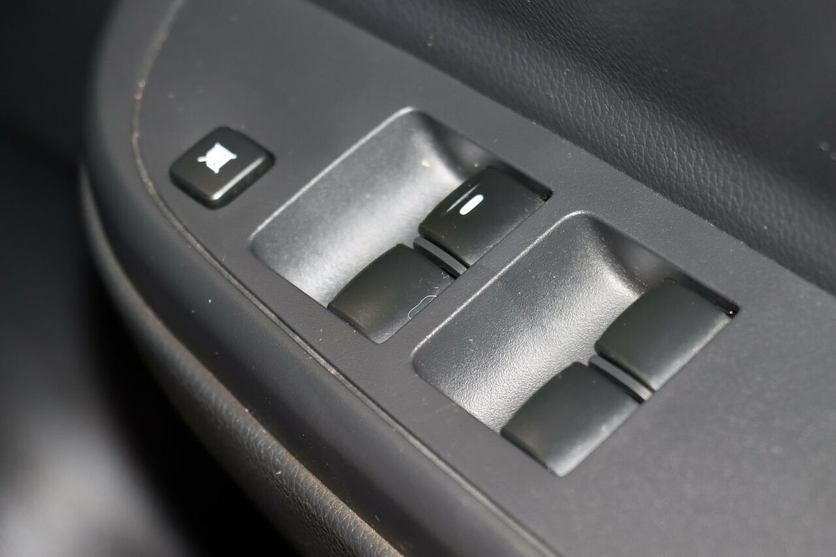 2021 Mitsubishi Triton GLX MR 4X4