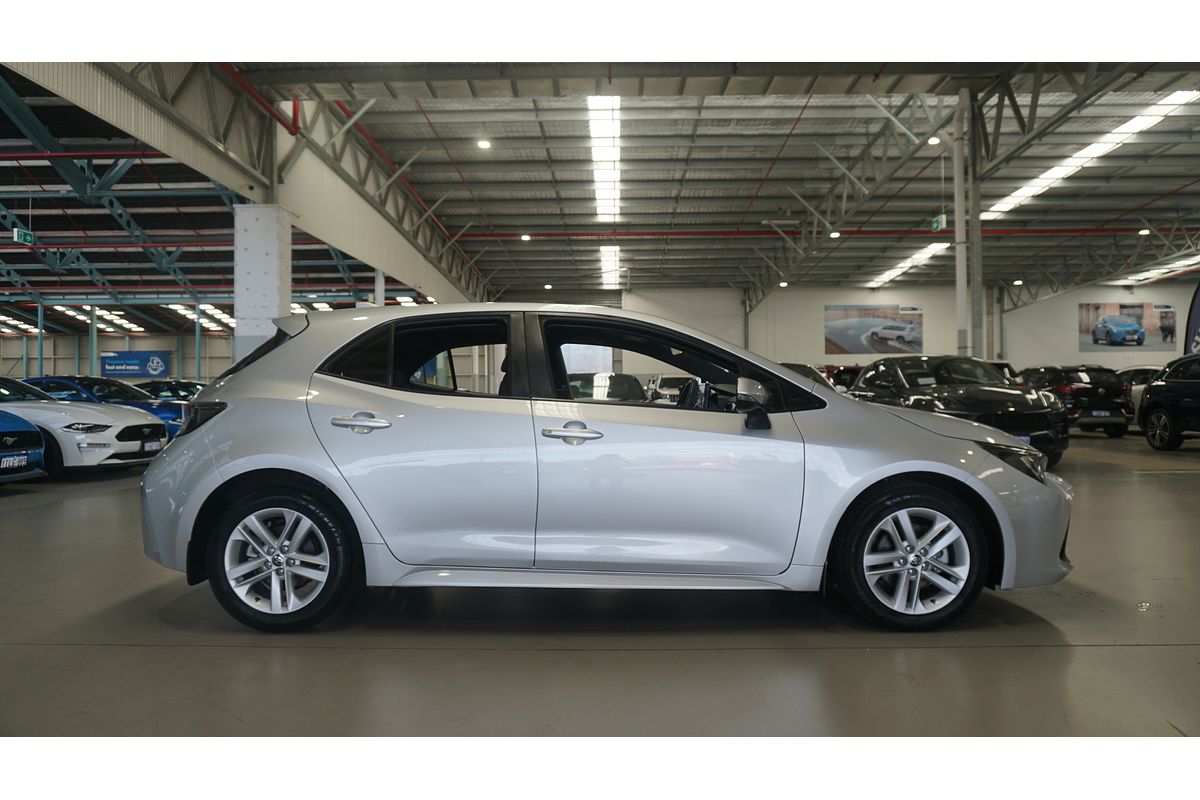 2018 Toyota Corolla Ascent Sport MZEA12R