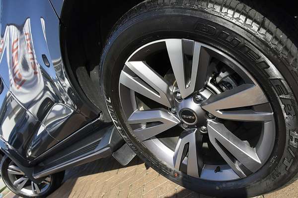 2024 Isuzu MU-X LS-T