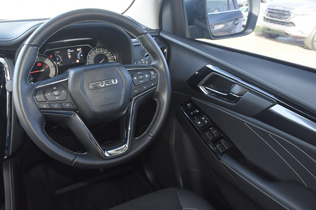 2024 Isuzu MU-X LS-T