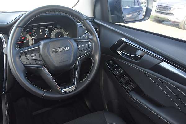 2024 Isuzu MU-X LS-T