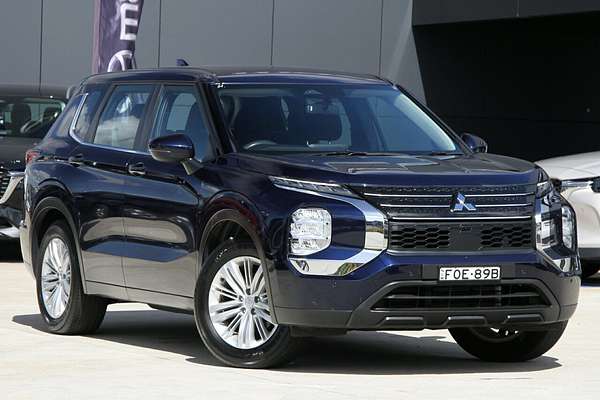 2023 Mitsubishi Outlander ES ZM