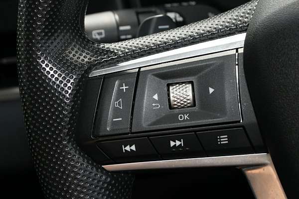 2023 Mitsubishi Outlander ES ZM