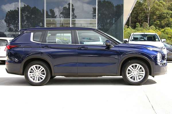 2023 Mitsubishi Outlander ES ZM