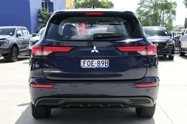 2023 Mitsubishi Outlander ES ZM