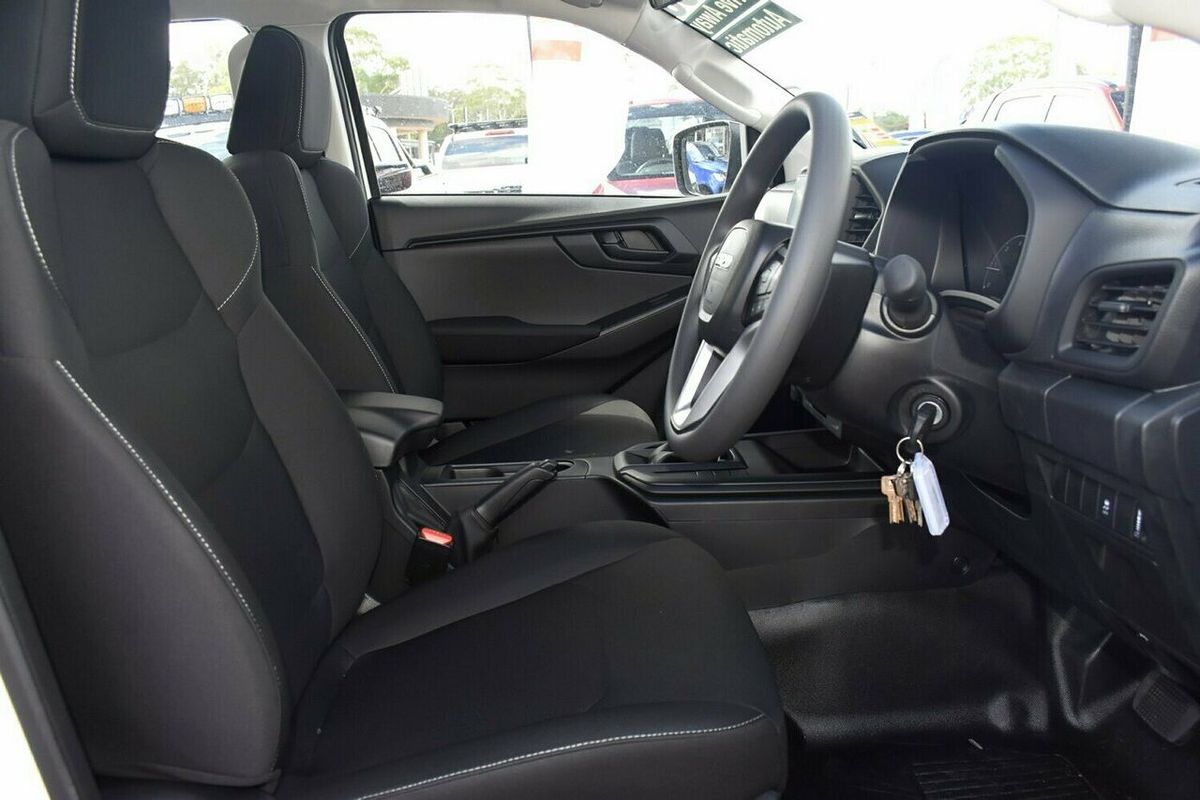 2024 Isuzu D-MAX SX High Ride Rear Wheel Drive
