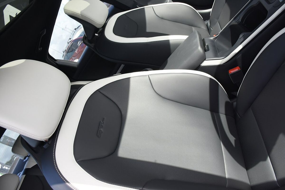 2025 Kia K4 GT-Line CL4m