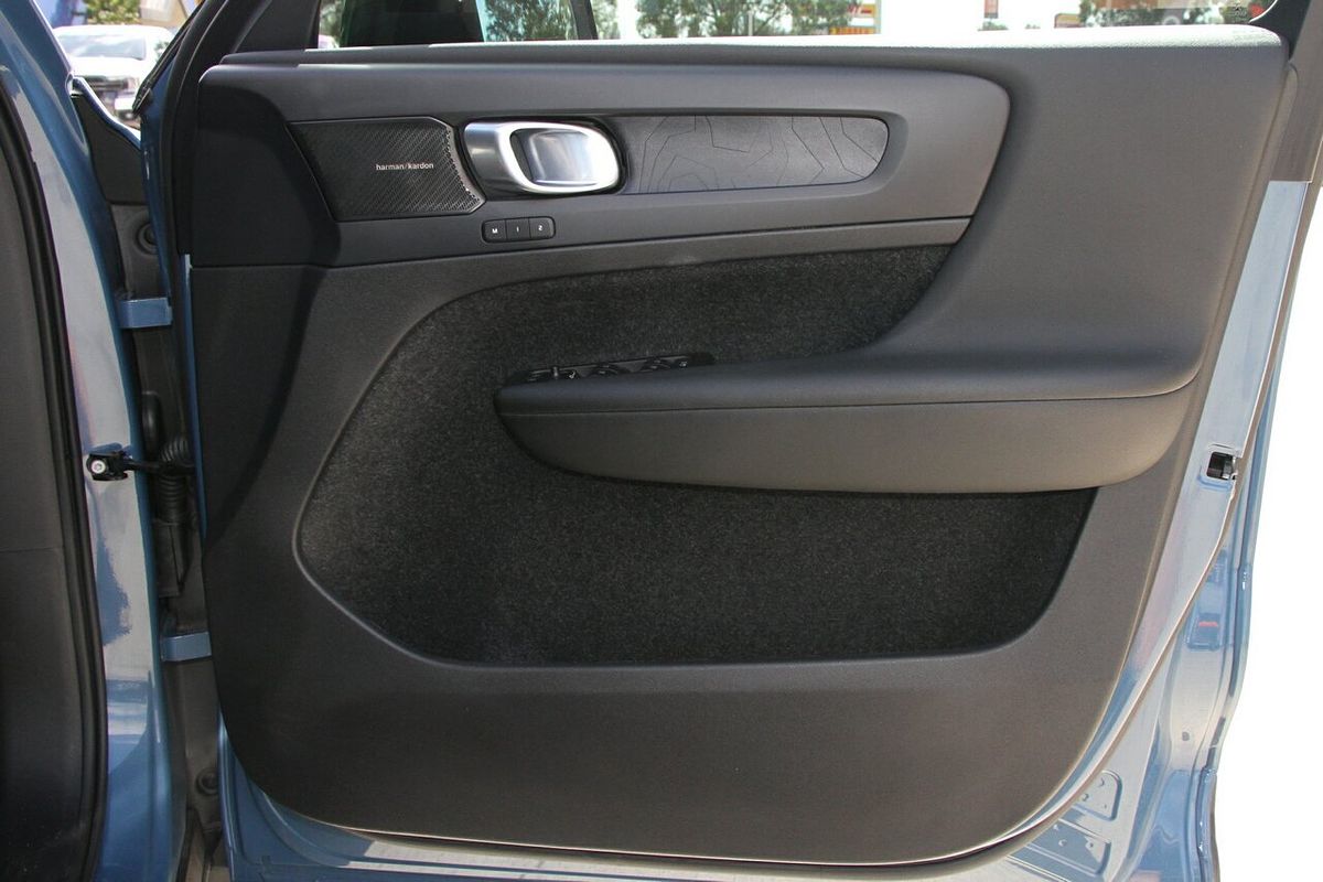 2022 Volvo C40 Recharge
