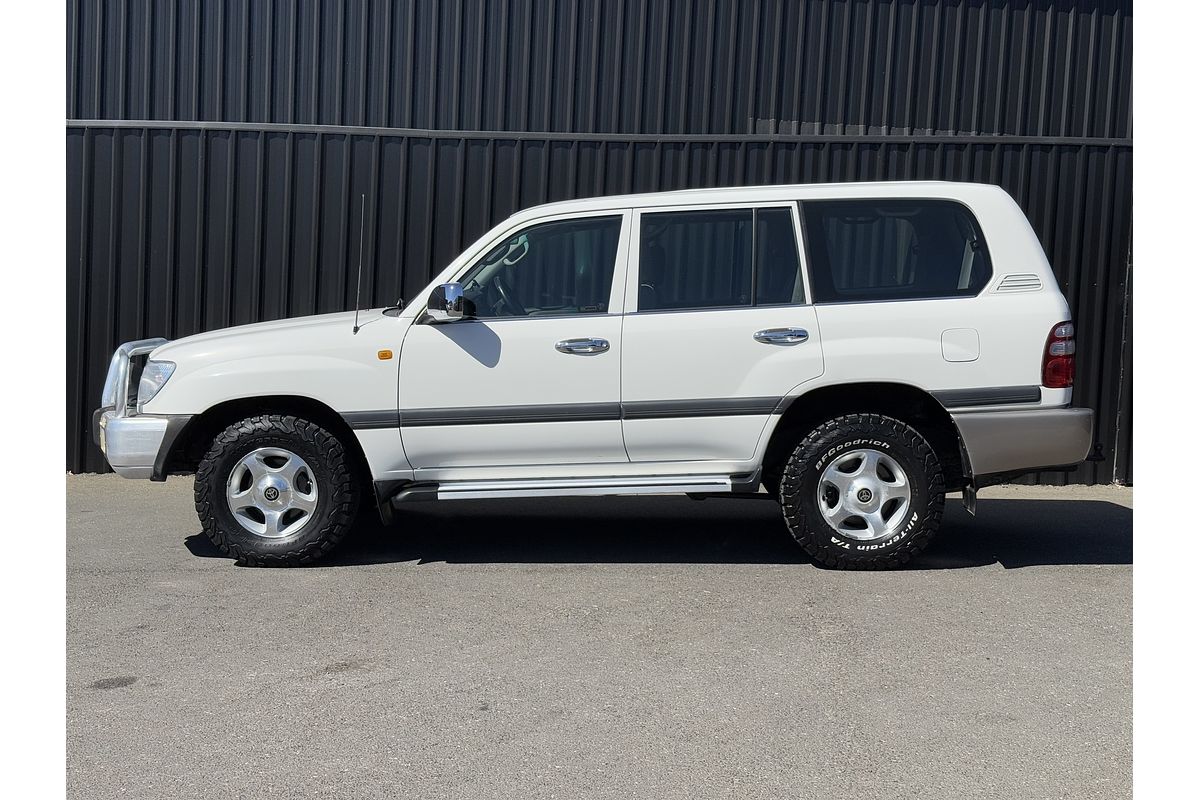 2003 Toyota Landcruiser GXL UZJ100R