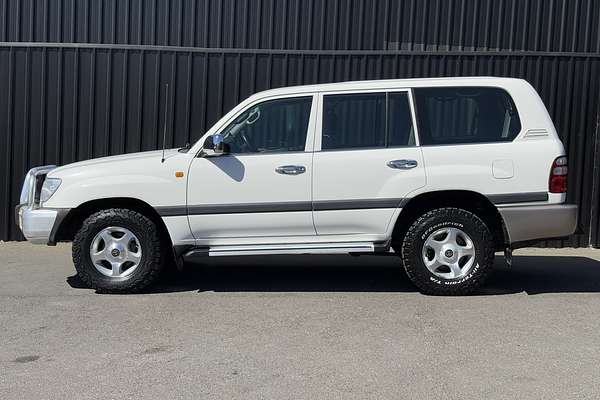 2003 Toyota Landcruiser GXL UZJ100R