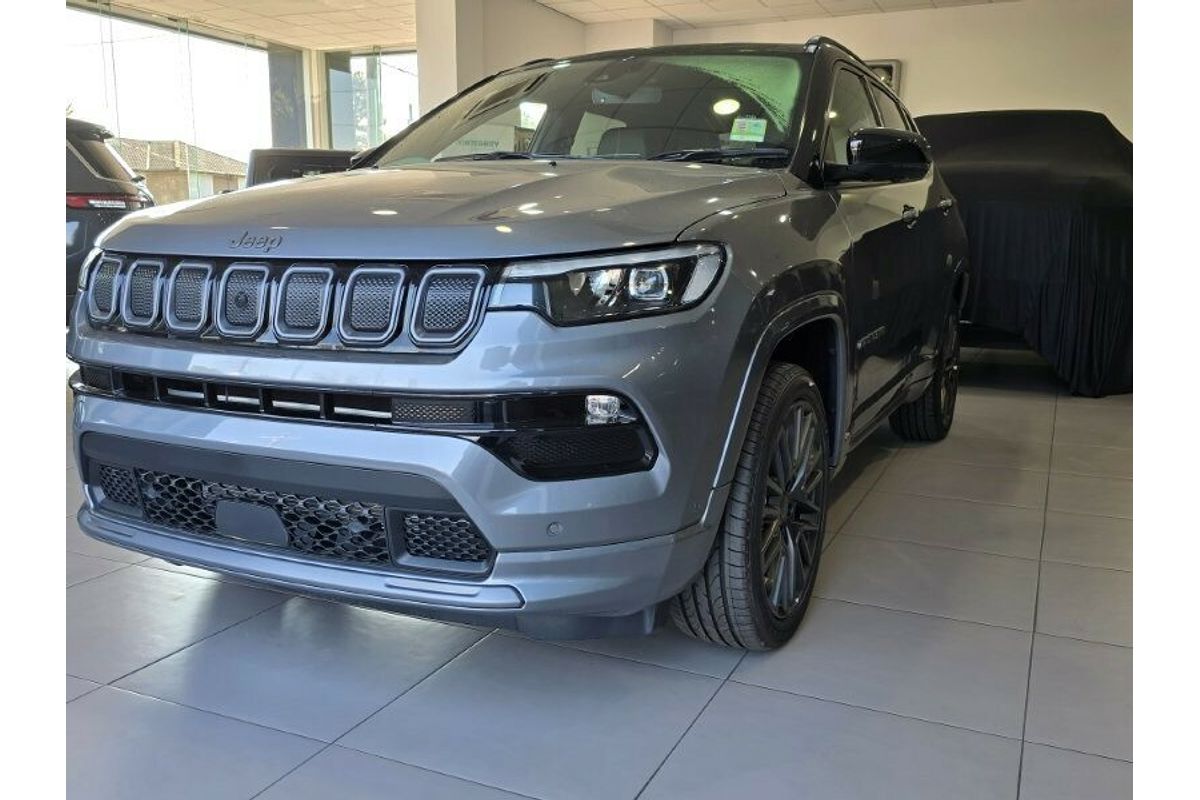 2023 Jeep Compass S-Limited M6