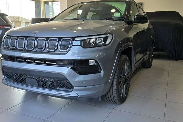 2023 Jeep Compass S-Limited M6