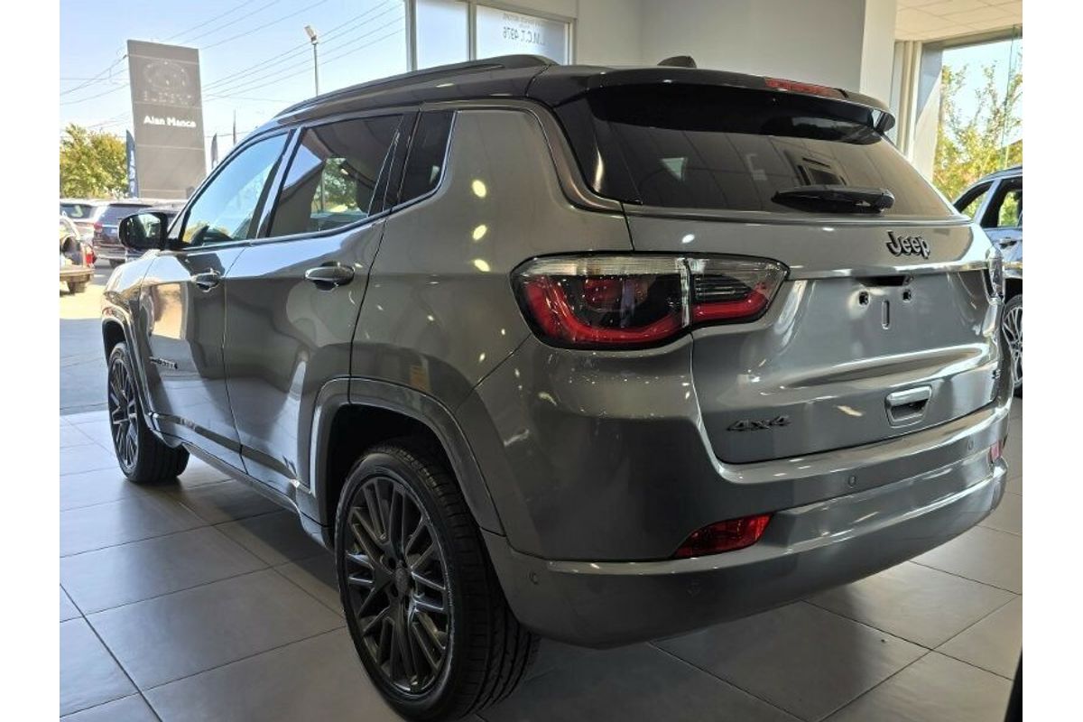 2023 Jeep Compass S-Limited M6