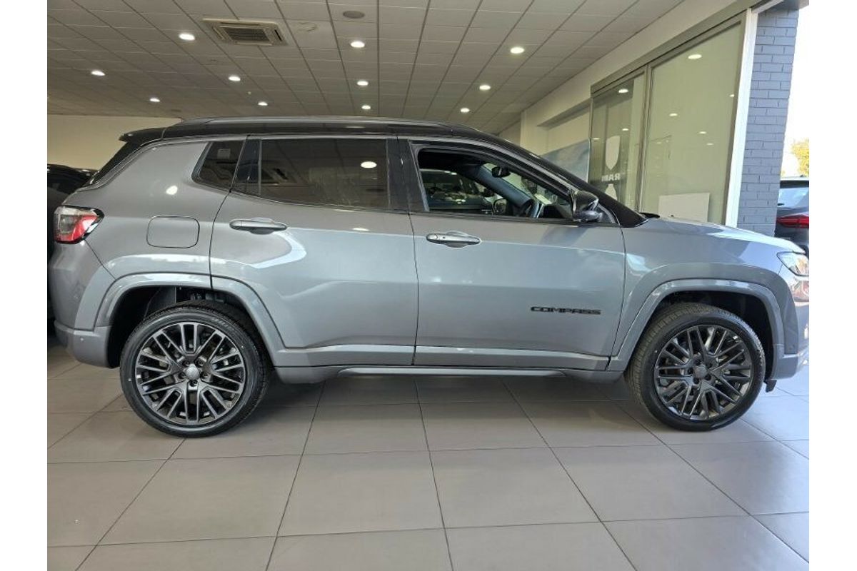 2023 Jeep Compass S-Limited M6