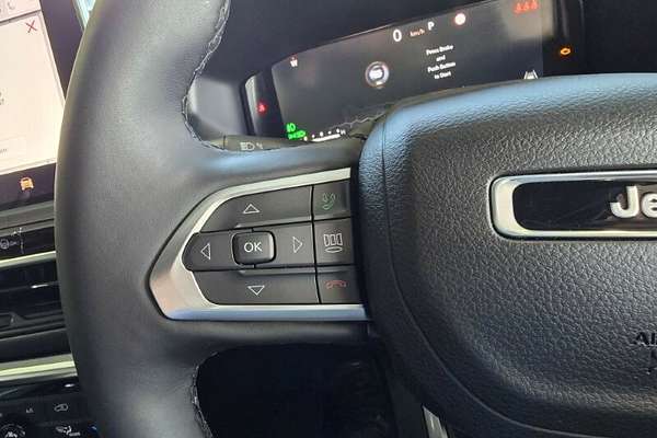 2023 Jeep Compass S-Limited M6