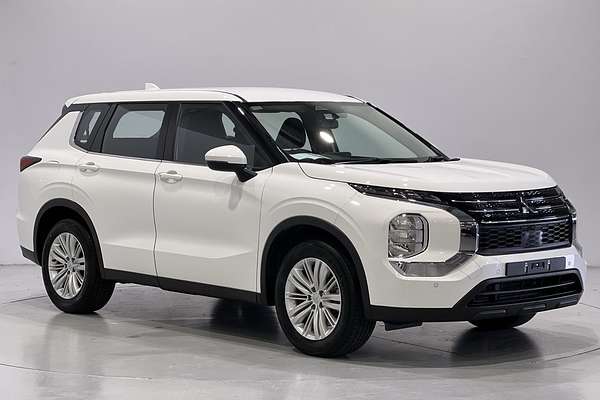 2023 Mitsubishi Outlander ES ZM