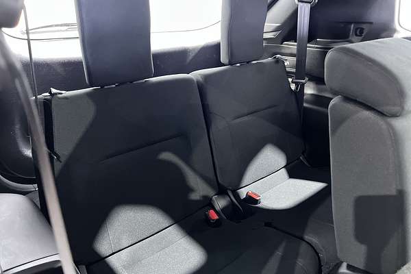 2023 Mitsubishi Outlander ES ZM
