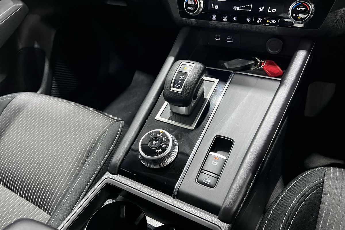 2023 Mitsubishi Outlander ES ZM