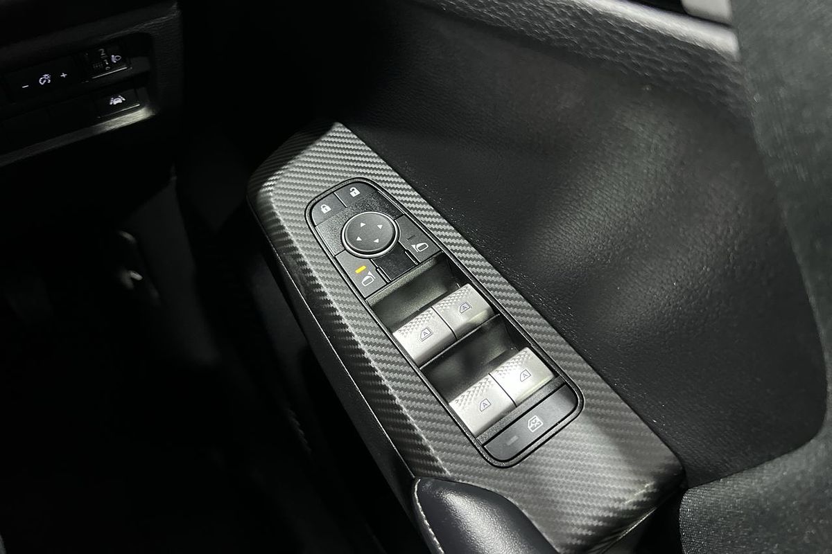 2023 Mitsubishi Outlander ES ZM