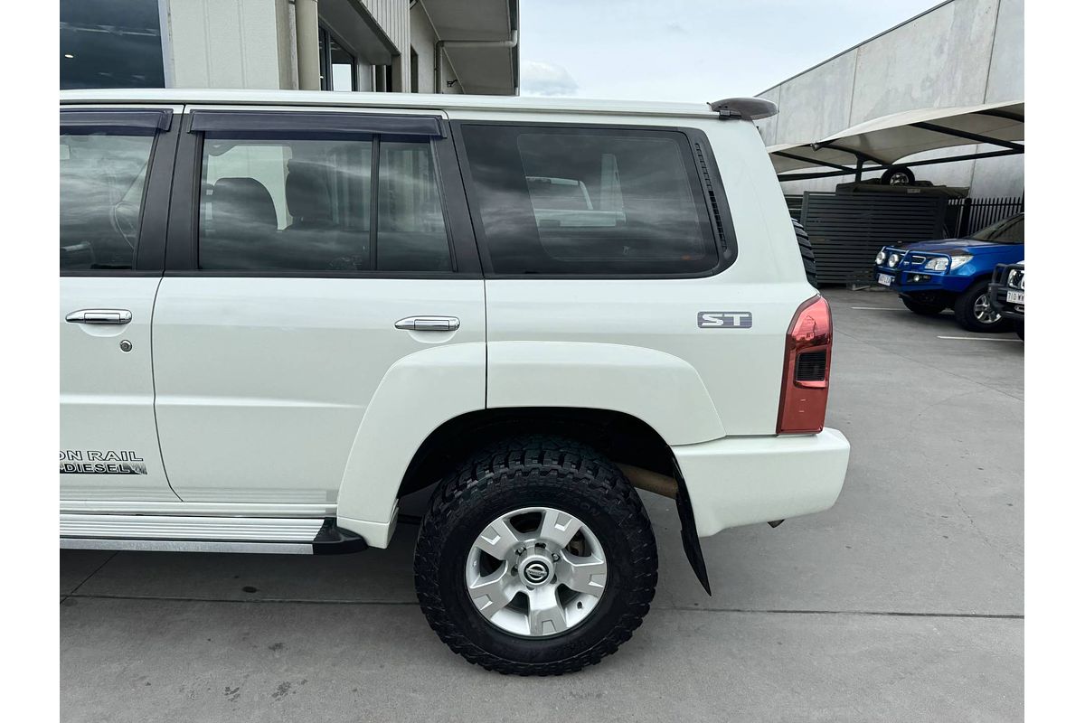 2012 Nissan Patrol ST GU 7