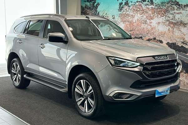 2023 Isuzu MU-X LS-T