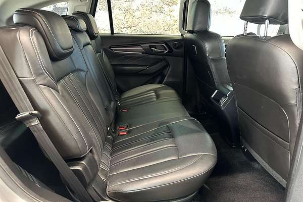 2023 Isuzu MU-X LS-T