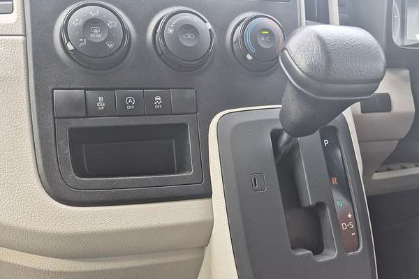 2019 Toyota Hiace