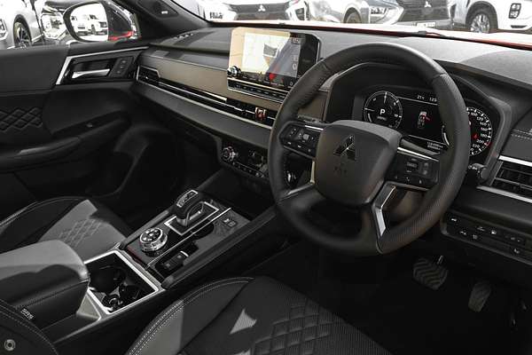 2024 Mitsubishi Outlander PHEV GSR ZM