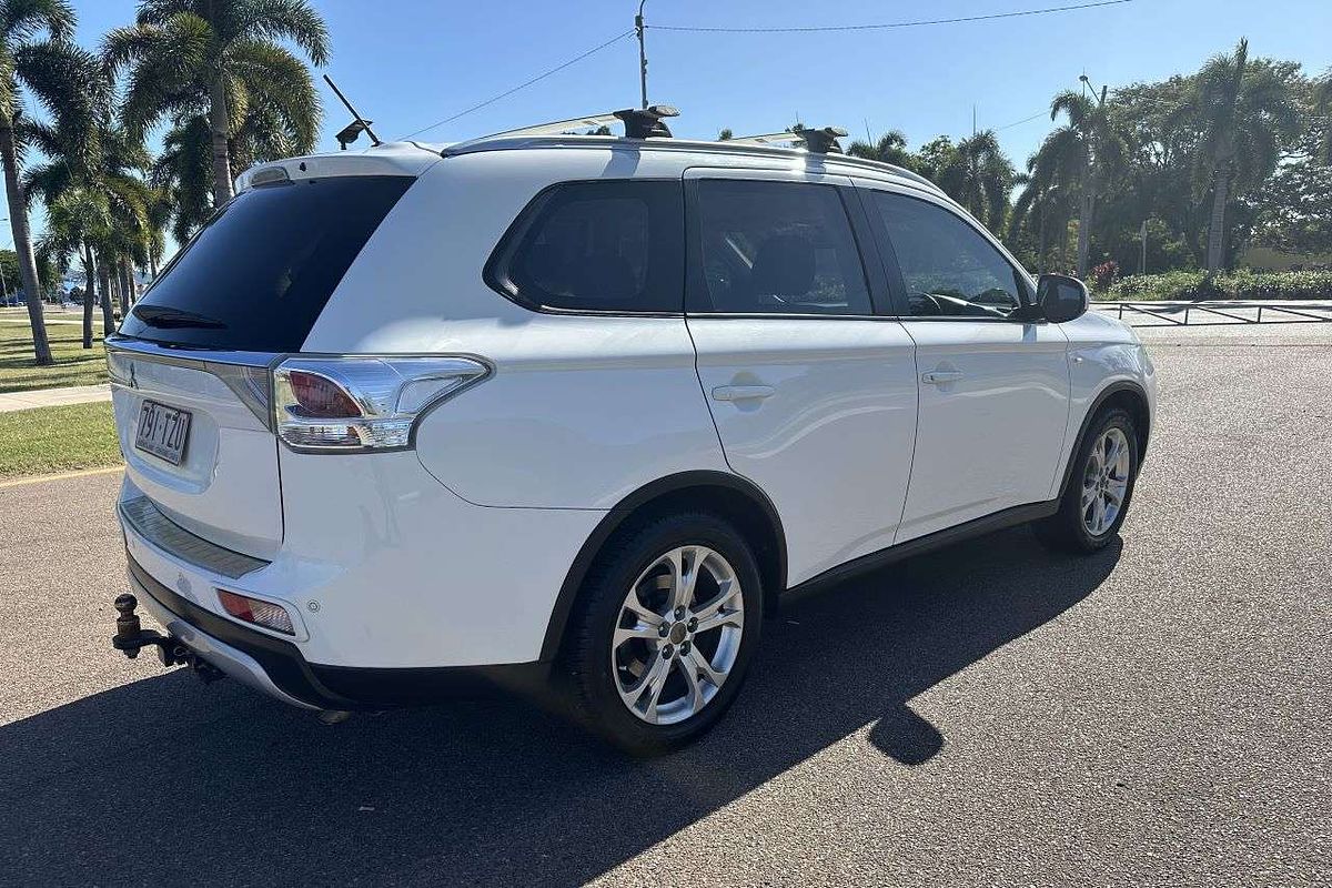 2014 Mitsubishi Outlander ES ZJ