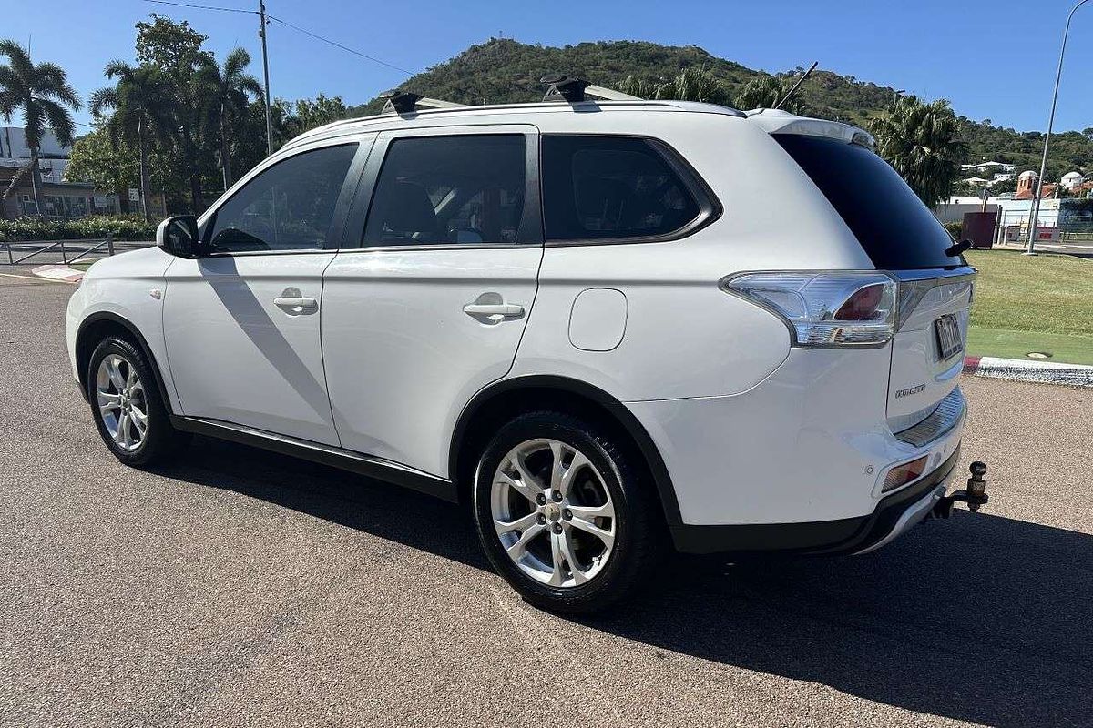 2014 Mitsubishi Outlander ES ZJ
