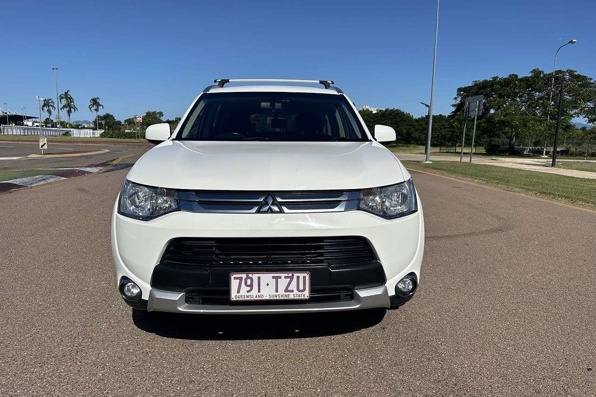 2014 Mitsubishi Outlander ES ZJ