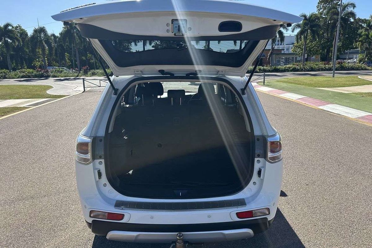 2014 Mitsubishi Outlander ES ZJ