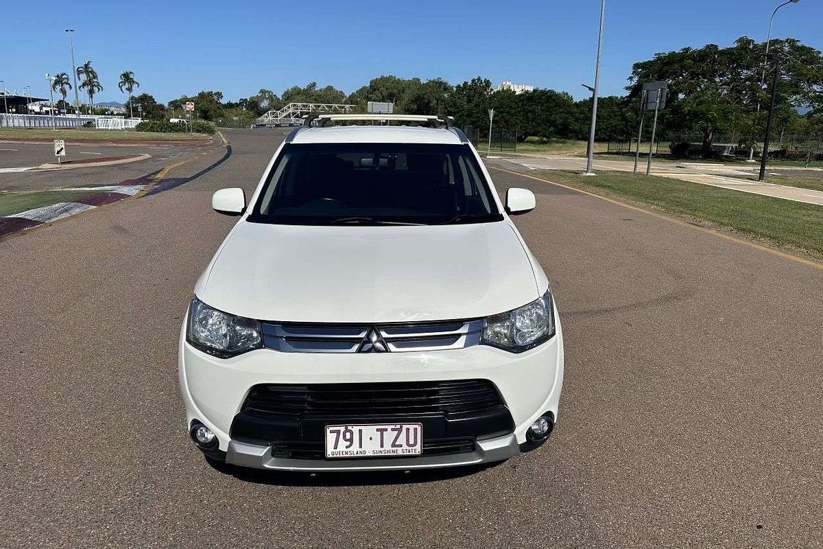 2014 Mitsubishi Outlander ES ZJ