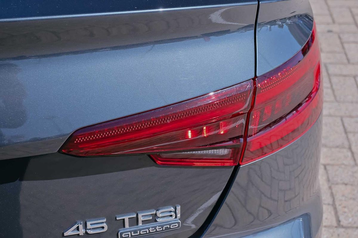 2019 Audi A4 45 TFSI S line B9