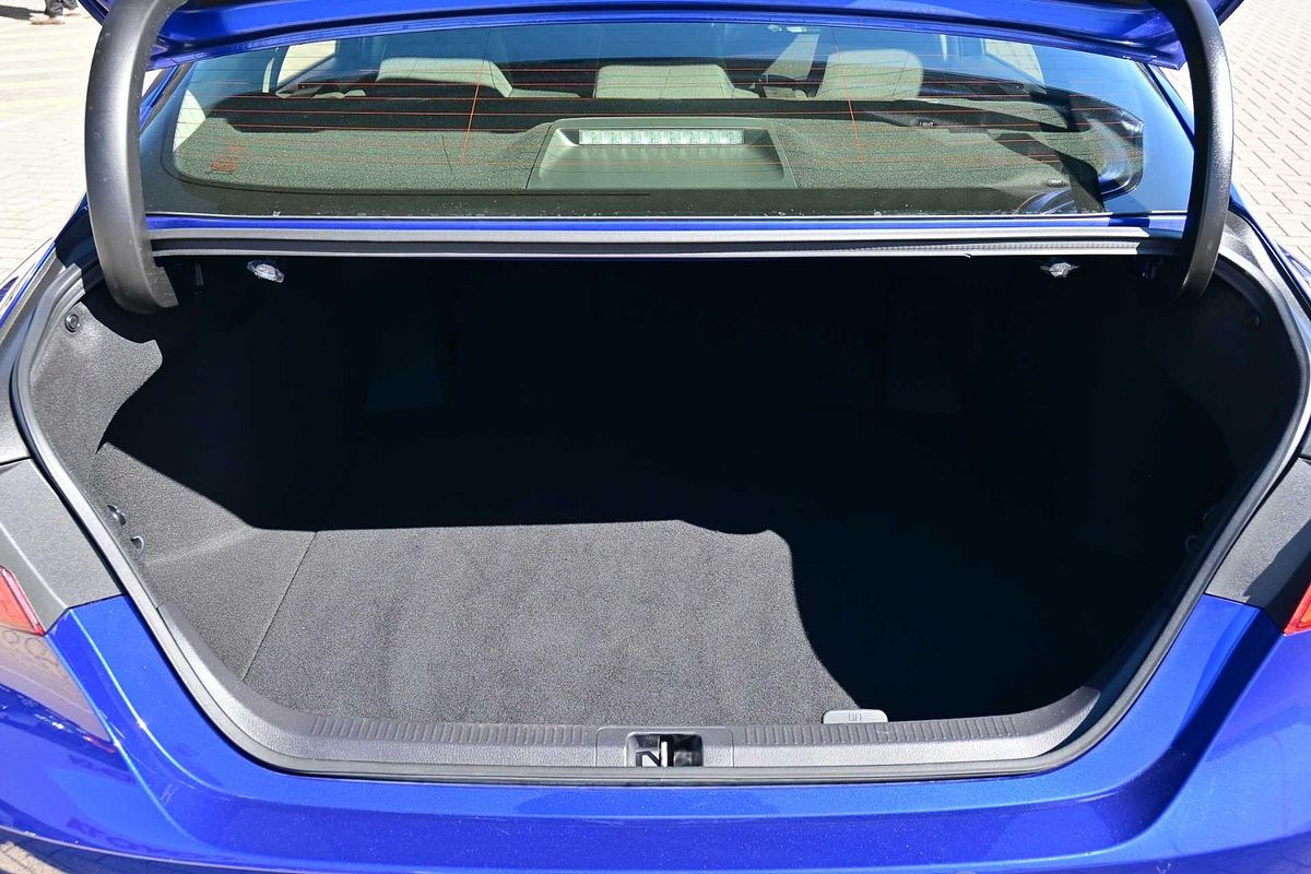 2021 Toyota Camry Ascent Sport AXVH70R