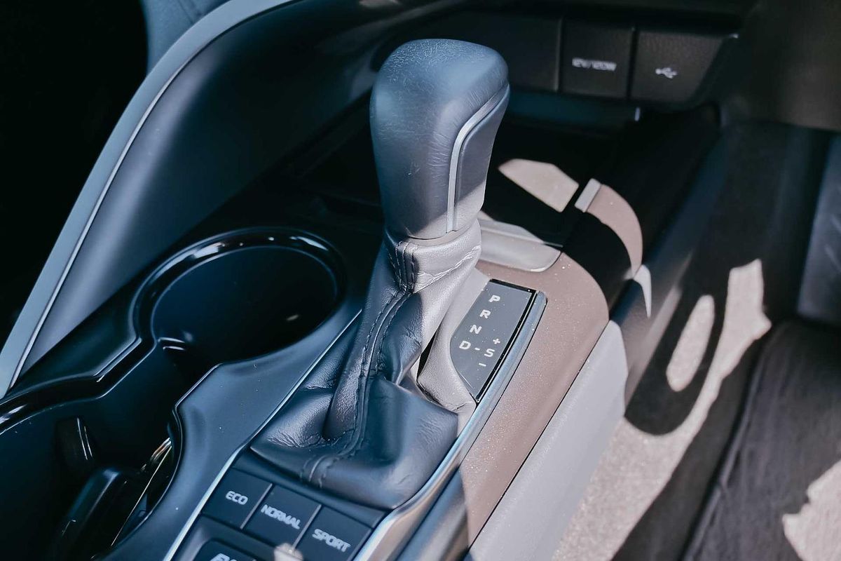 2021 Toyota Camry Ascent Sport AXVH70R