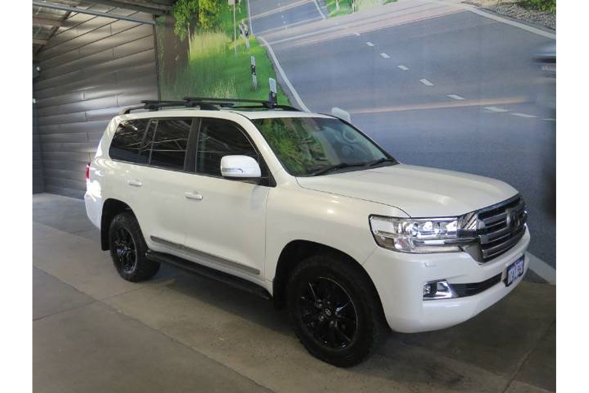 2018 Toyota LANDCRUISER SAHARA