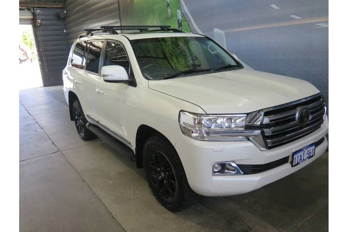 2018 Toyota LANDCRUISER SAHARA